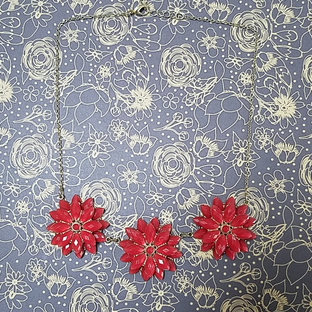 Flower statement necklace